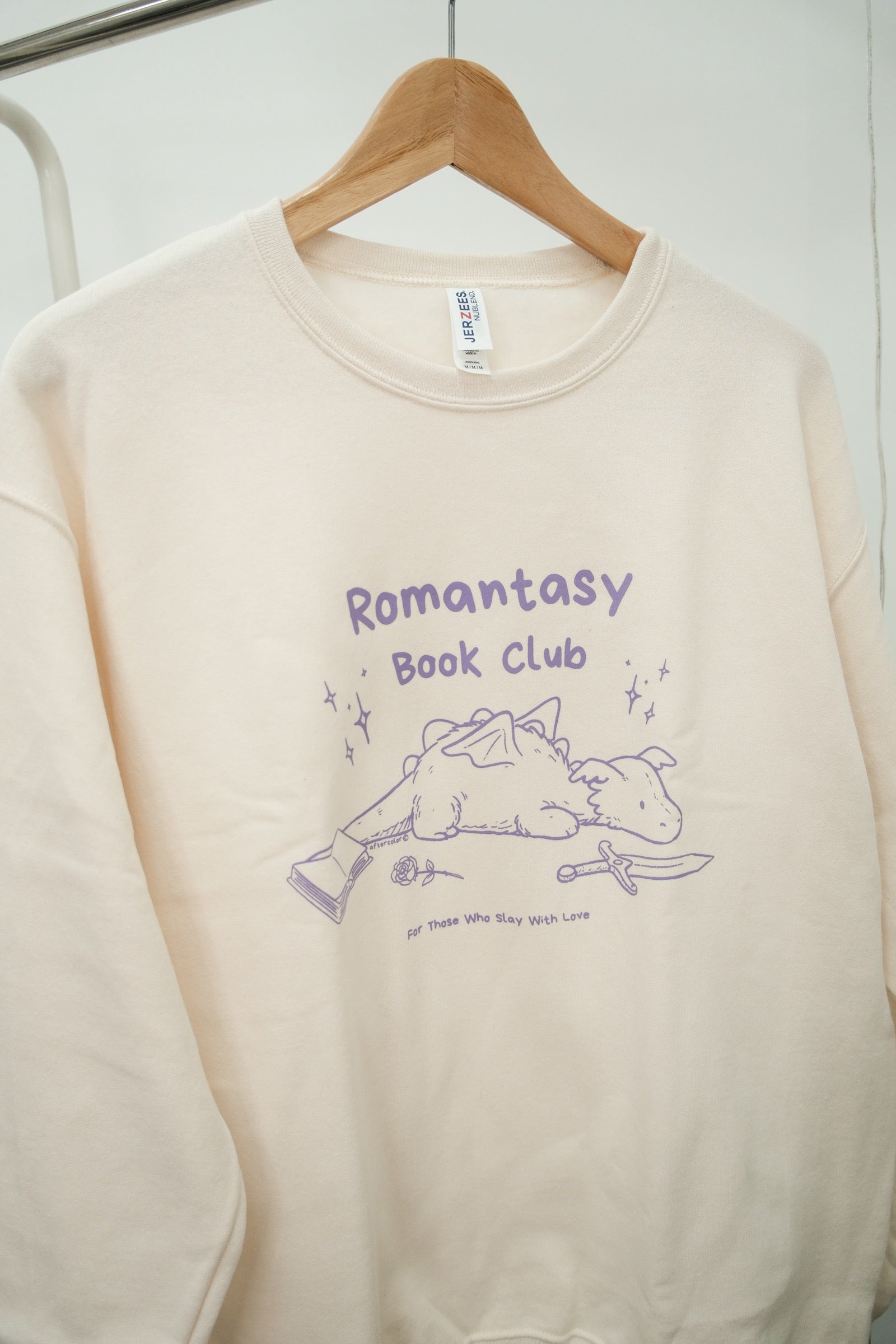 Romantasy Book Club Crewneck Sweatshirt (M) - Cream