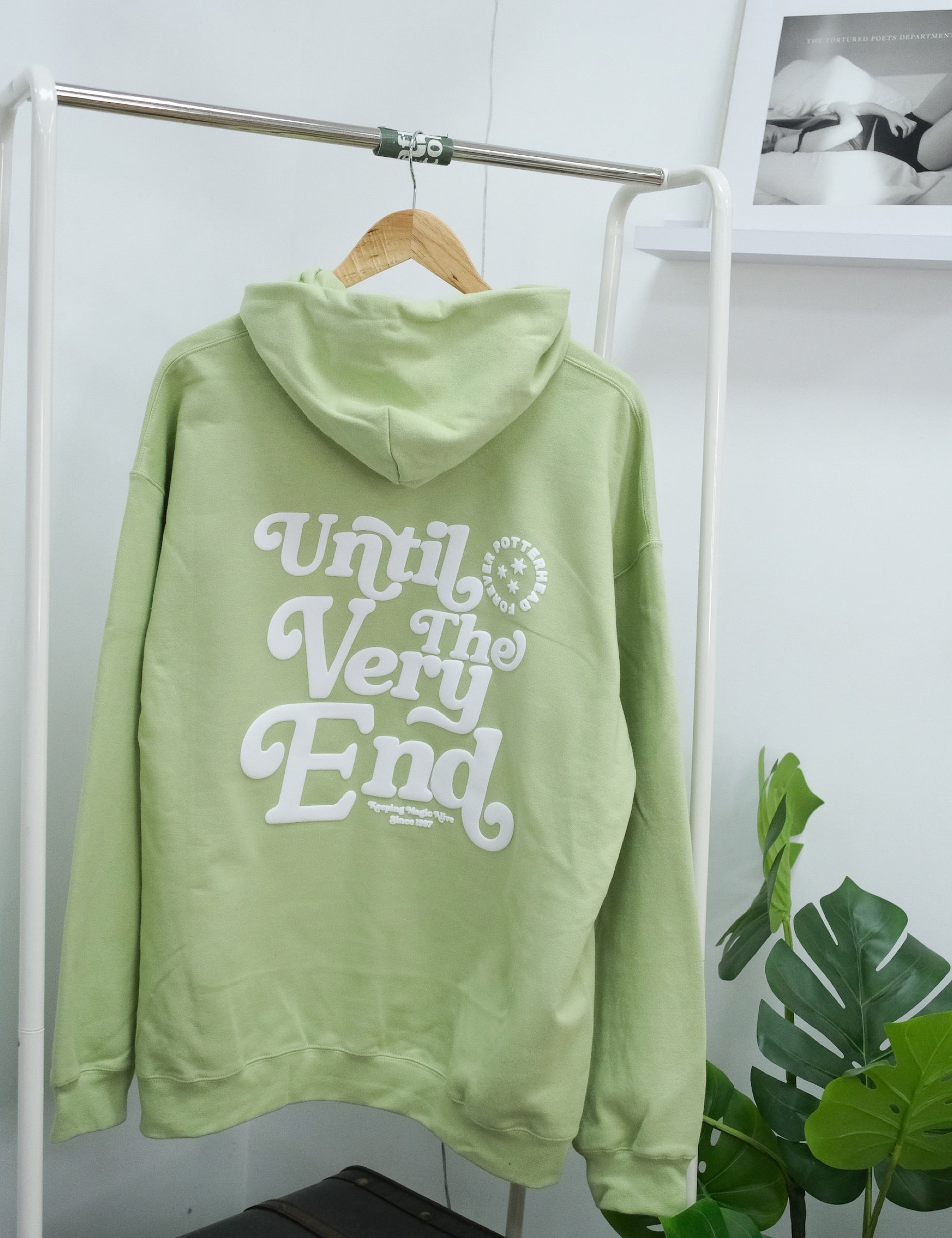 Until The Very End Hoodie (M) - Pistachio